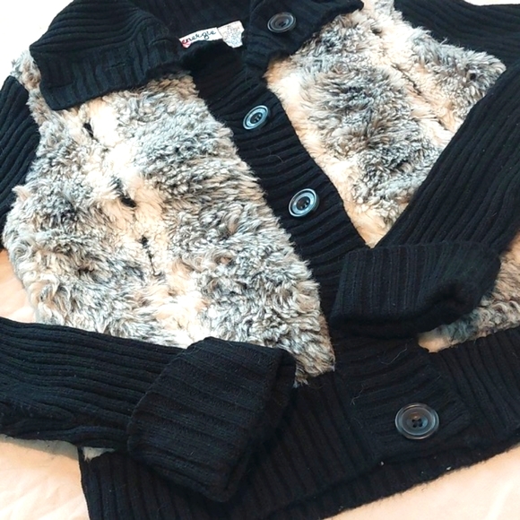 Energie  70s Long Sleeve faux fur Button Down Sweater.please See Measurments . - Picture 2 of 7